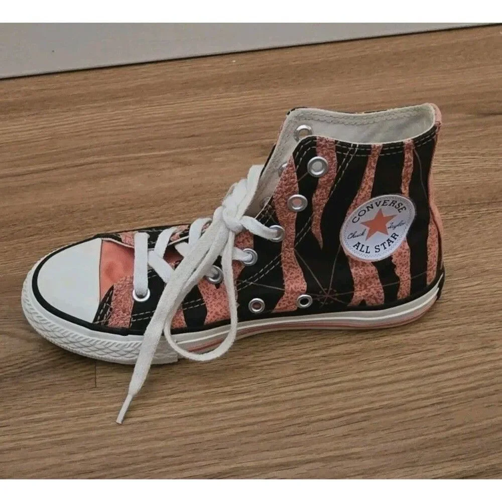 Converse Dr Woo Shoe Sz 2 Kids Chuck Taylor All Star Black Orange